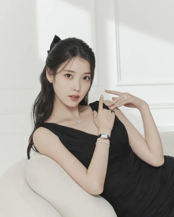 IU